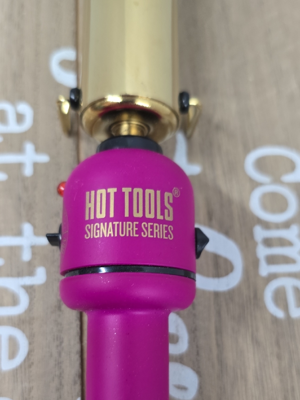 Hot Tools Curling Iron 1 1/4 Inch Professional Curling Iron 6ft cord - Picture 2 of 8